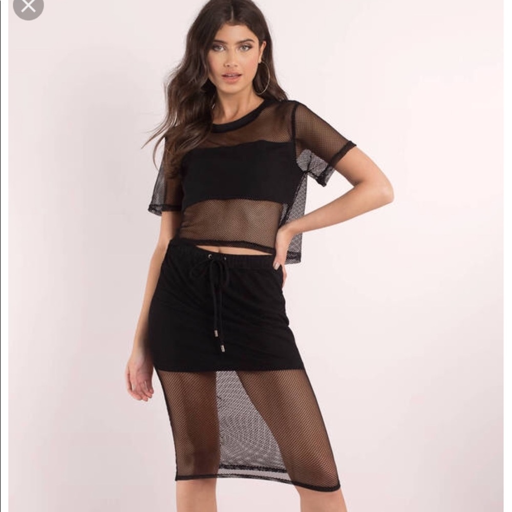 Tobi Fish Net Crop Top